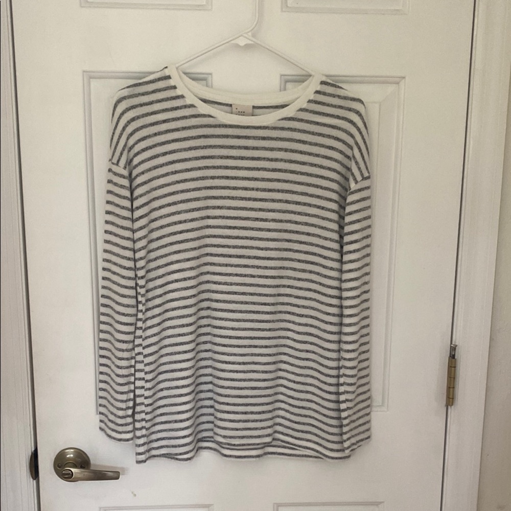 a new day White and Gray Crew Neck Sweater